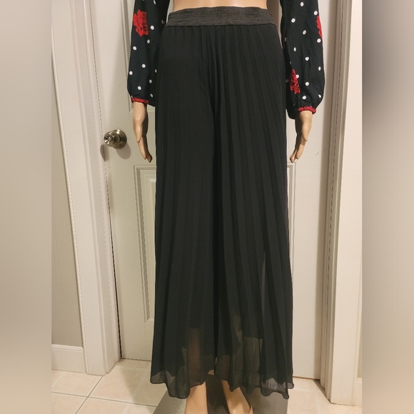 Butterscotch Black Pleated Culotte with Stretchy Waist - Picture 1 of 7